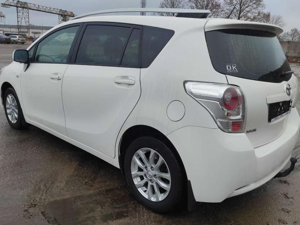 Toyota Verso | 3