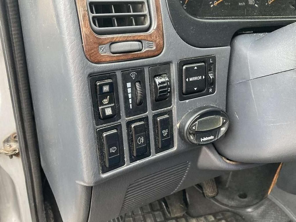 Toyota Hiace | 7
