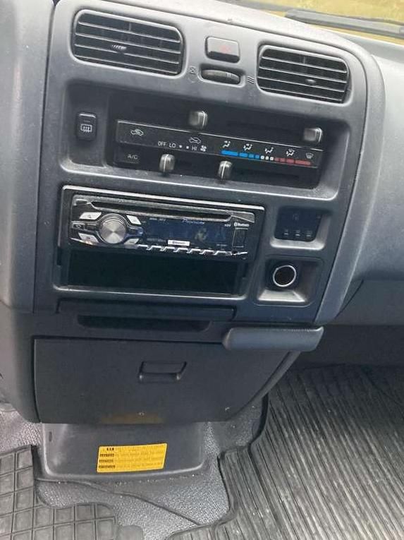 Toyota Hiace | 8