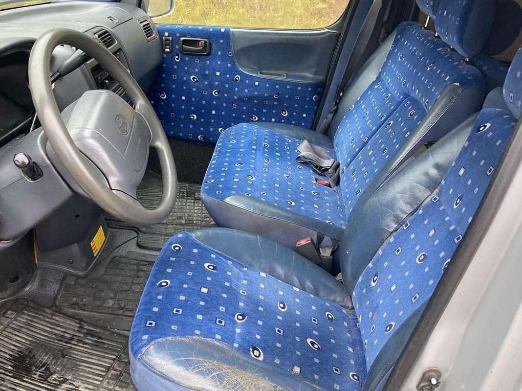 Toyota Hiace | 4