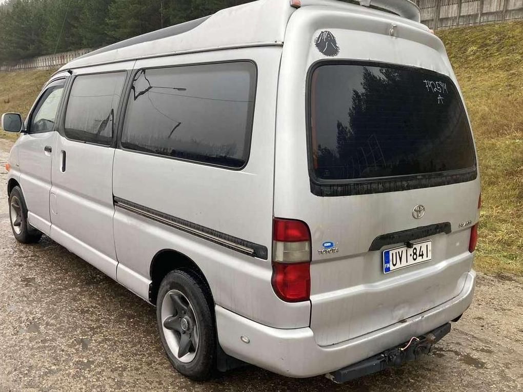 Toyota Hiace | 3