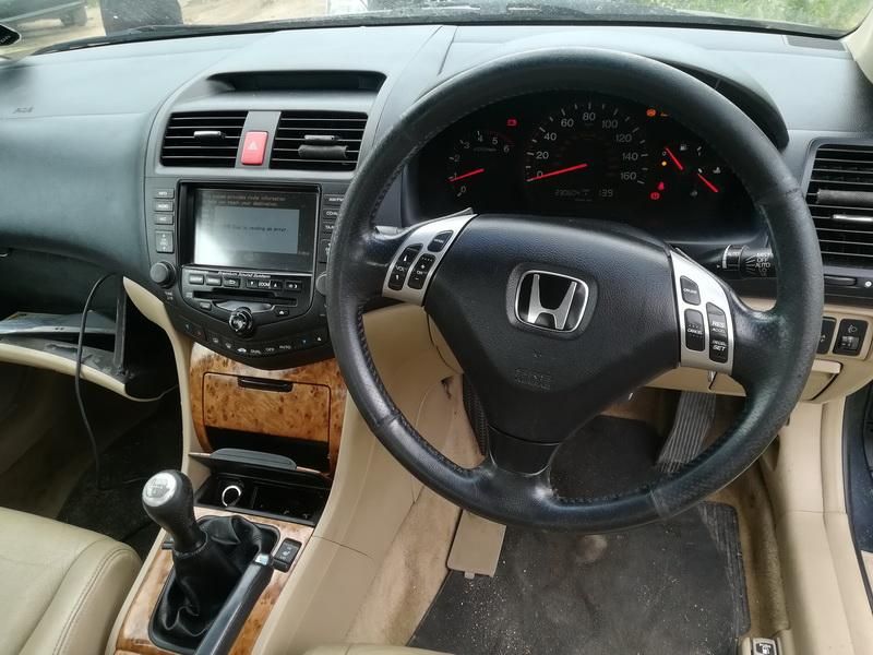 Honda, Saloon | 5