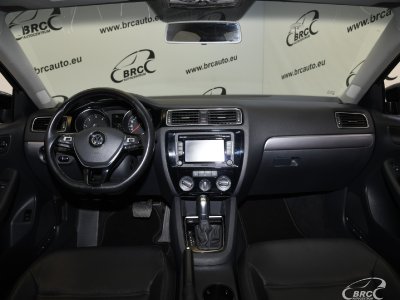 Volkswagen Jetta | 2