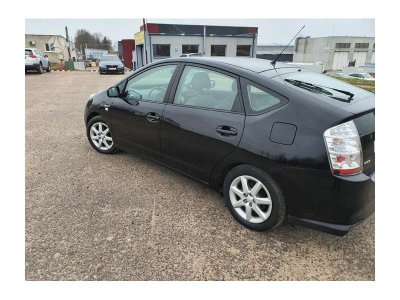 Toyota Prius | 3