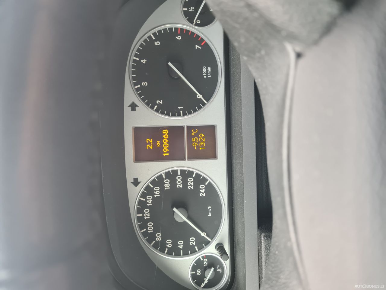 Mercedes-Benz B200, 2.0 l., hatchback