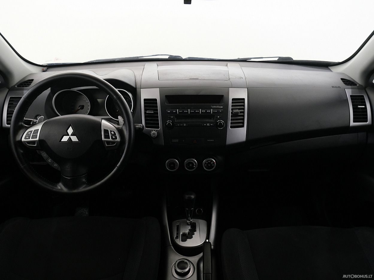 Mitsubishi Outlander | 4