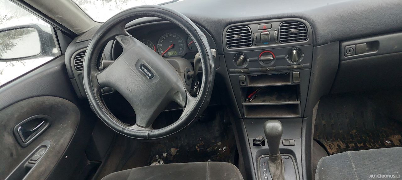Volvo V40 | 11