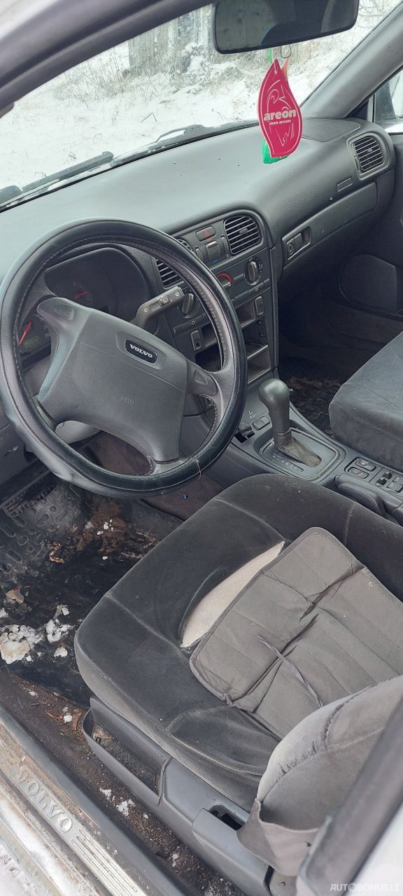 Volvo V40 | 12