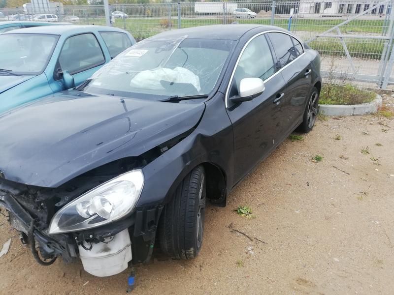 Volvo, Седан | 3