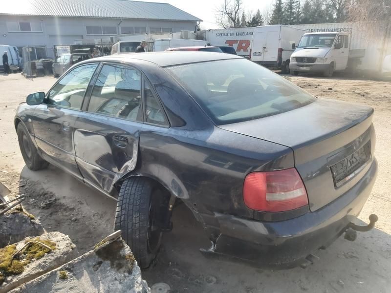 Audi, Седан | 6