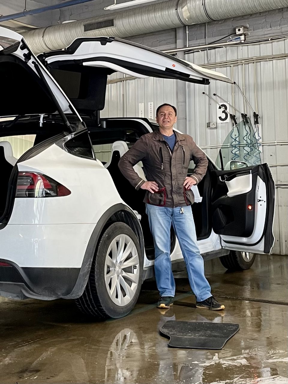  Specializuotas Airmatic sistemos autoservisas. | 13