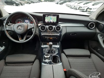 Mercedes-Benz C200 | 2