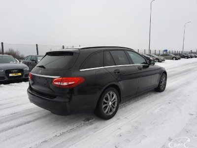 Mercedes-Benz C200 | 1