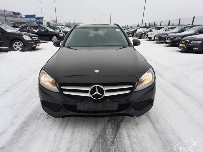 Mercedes-Benz C200 | 3