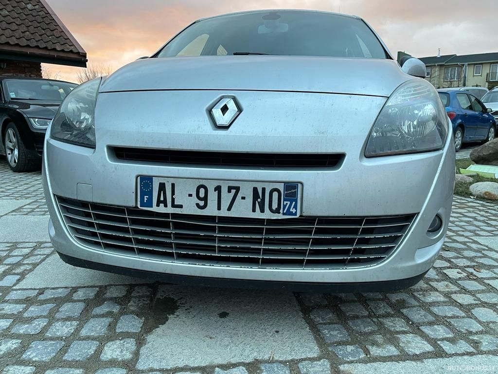 Renault Grand Scenic | 9