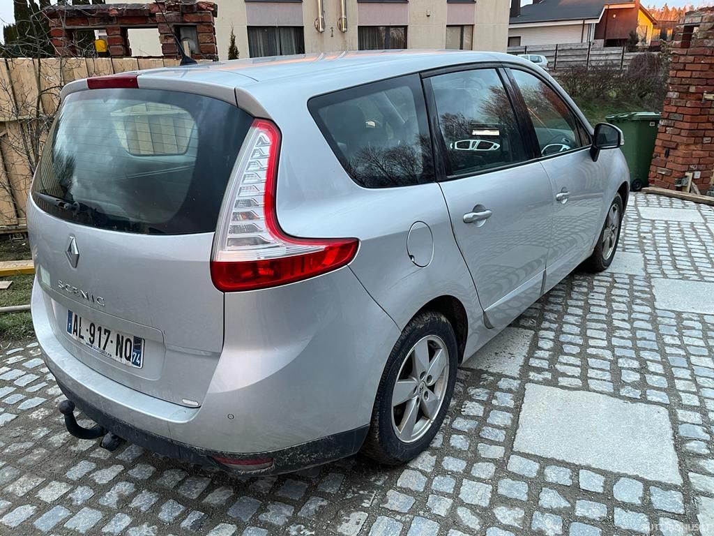 Renault Grand Scenic | 11