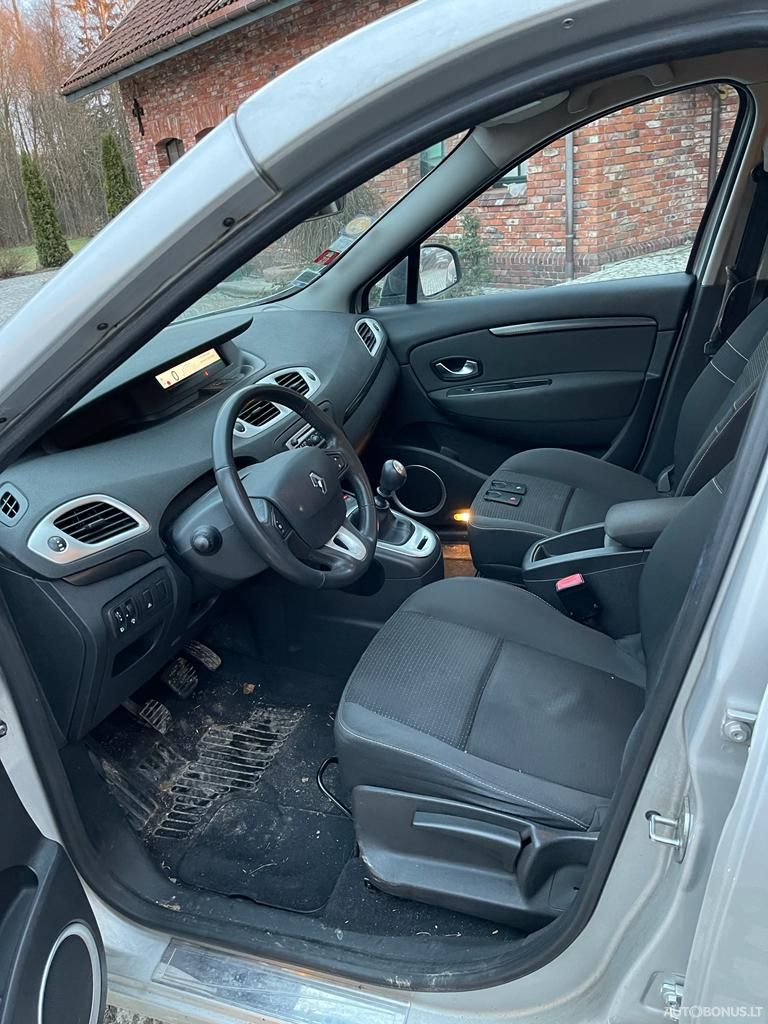 Renault Grand Scenic | 7
