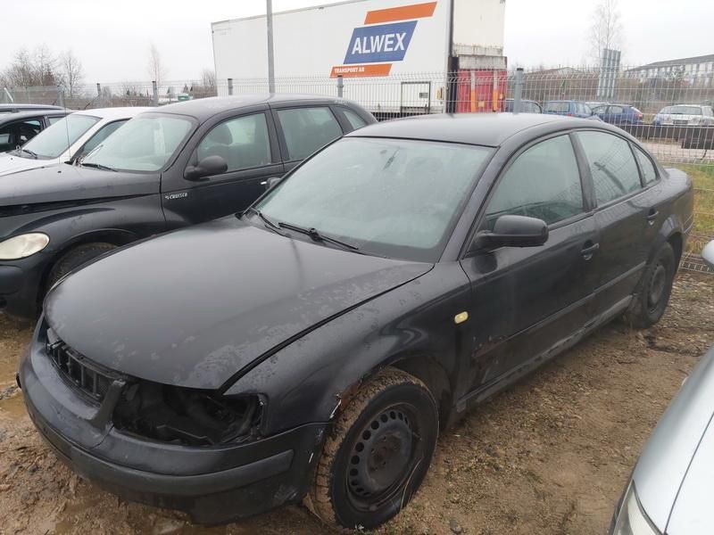 Volkswagen, Saloon | 3