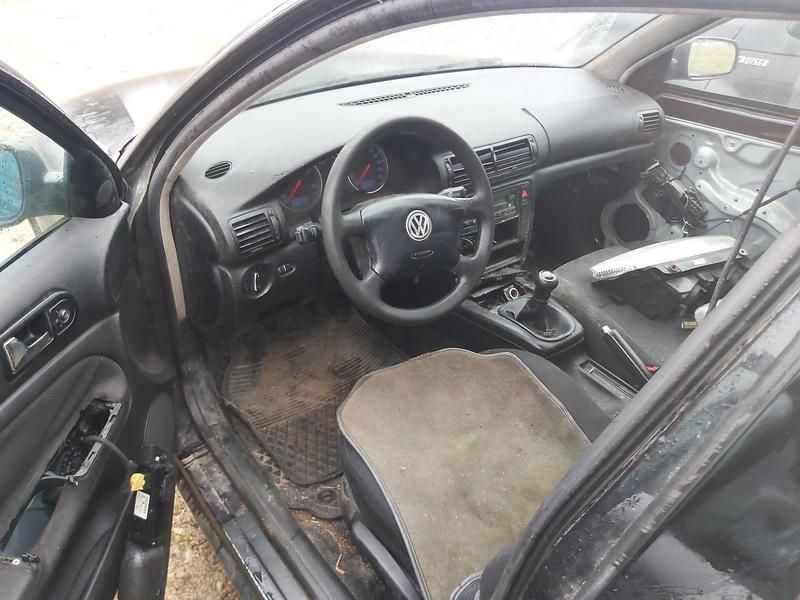 Volkswagen, Saloon | 5