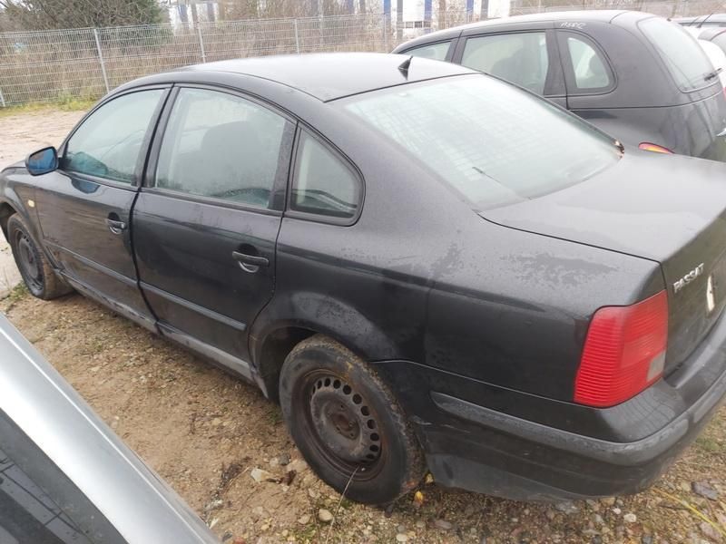 Volkswagen, Saloon | 7