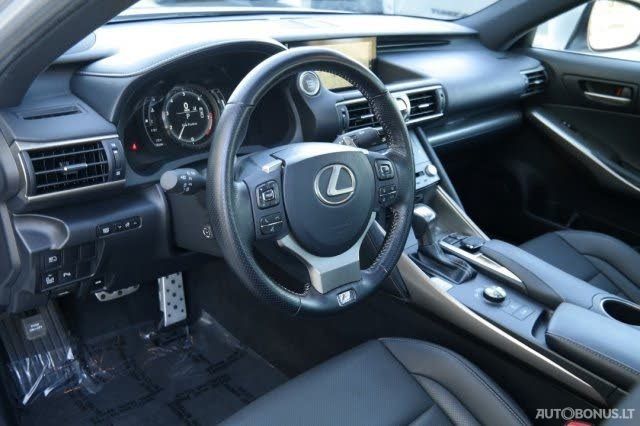 Lexus IS 350 | 4