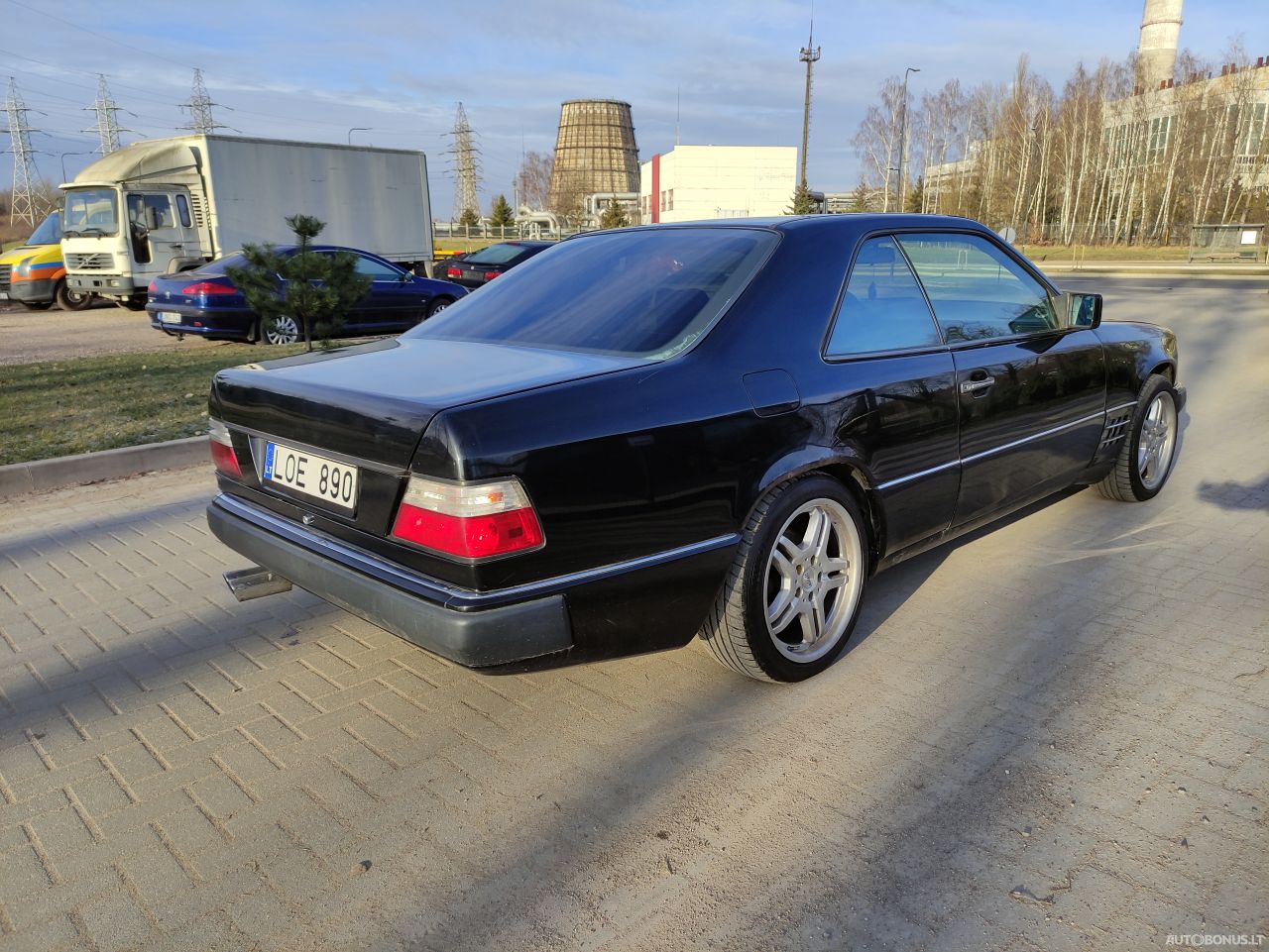 Mercedes-Benz E320 | 2