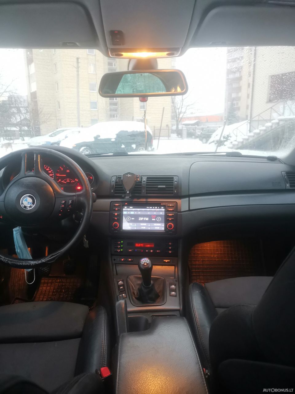 BMW 330 | 4
