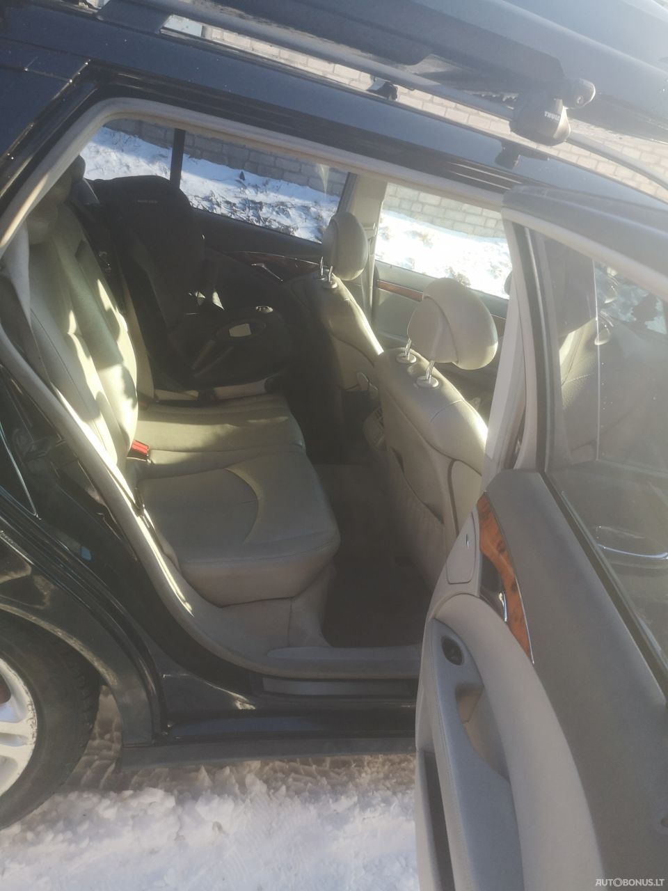 Mercedes-Benz E320 | 10
