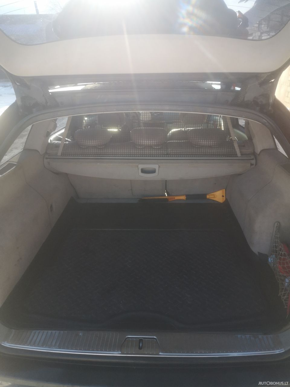 Mercedes-Benz E320 | 11