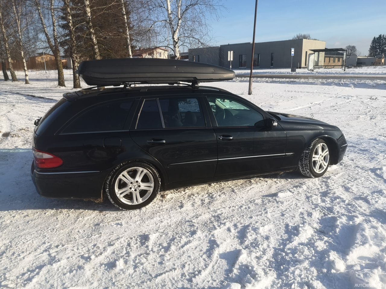 Mercedes-Benz E320 | 1
