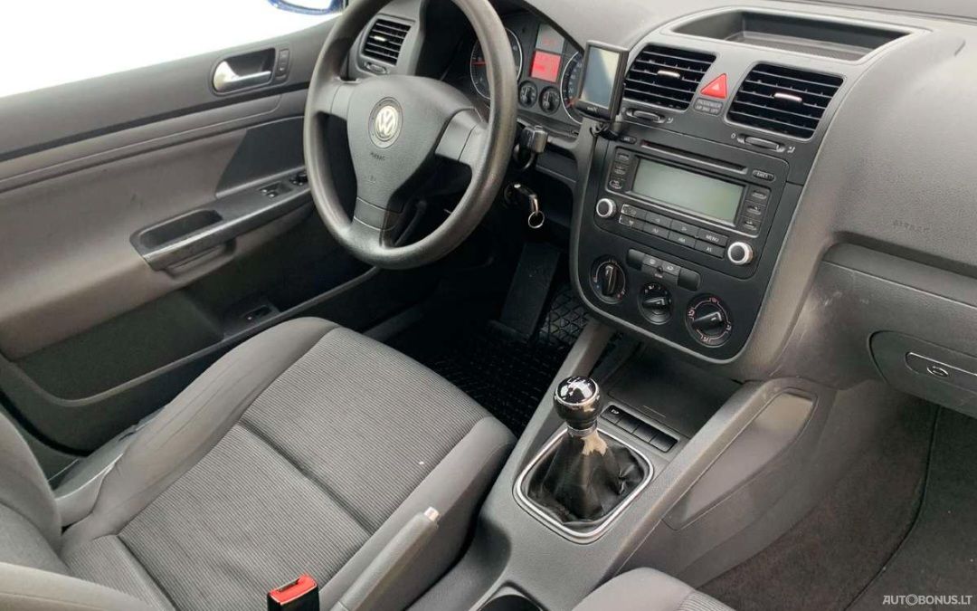 Volkswagen Golf | 8