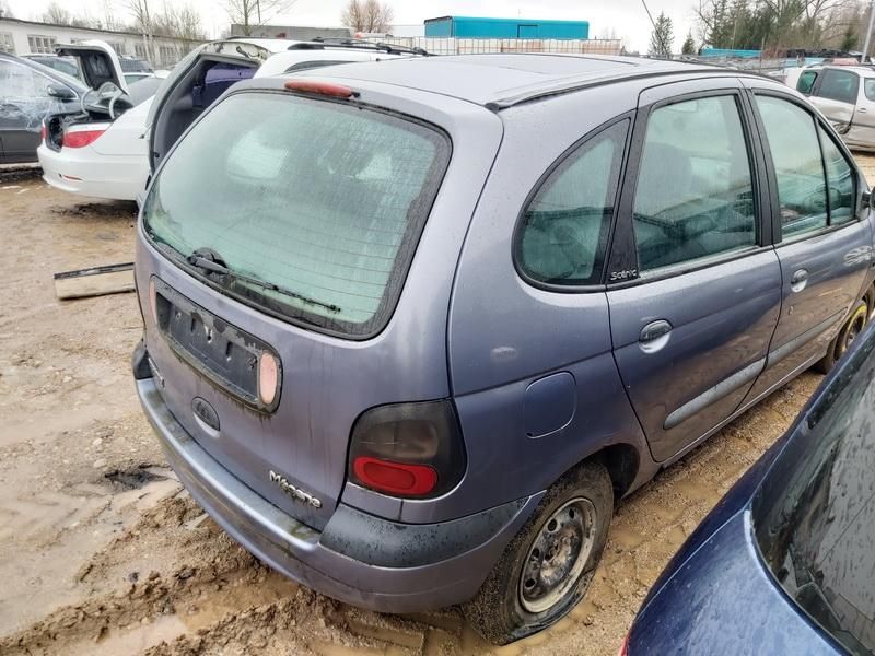 Renault 4, Monovolume | 7