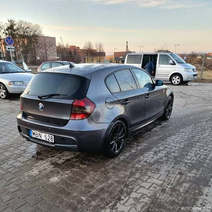 BMW 120 | 6