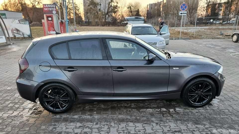 BMW 120 | 8