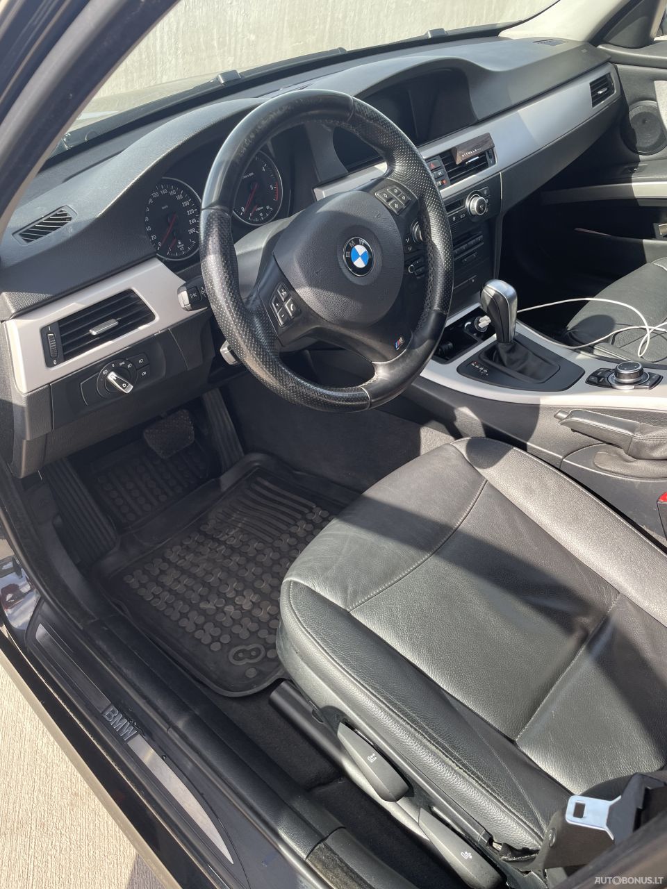 BMW 330 | 7