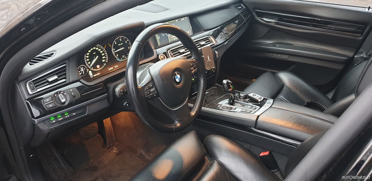 BMW 730 | 3