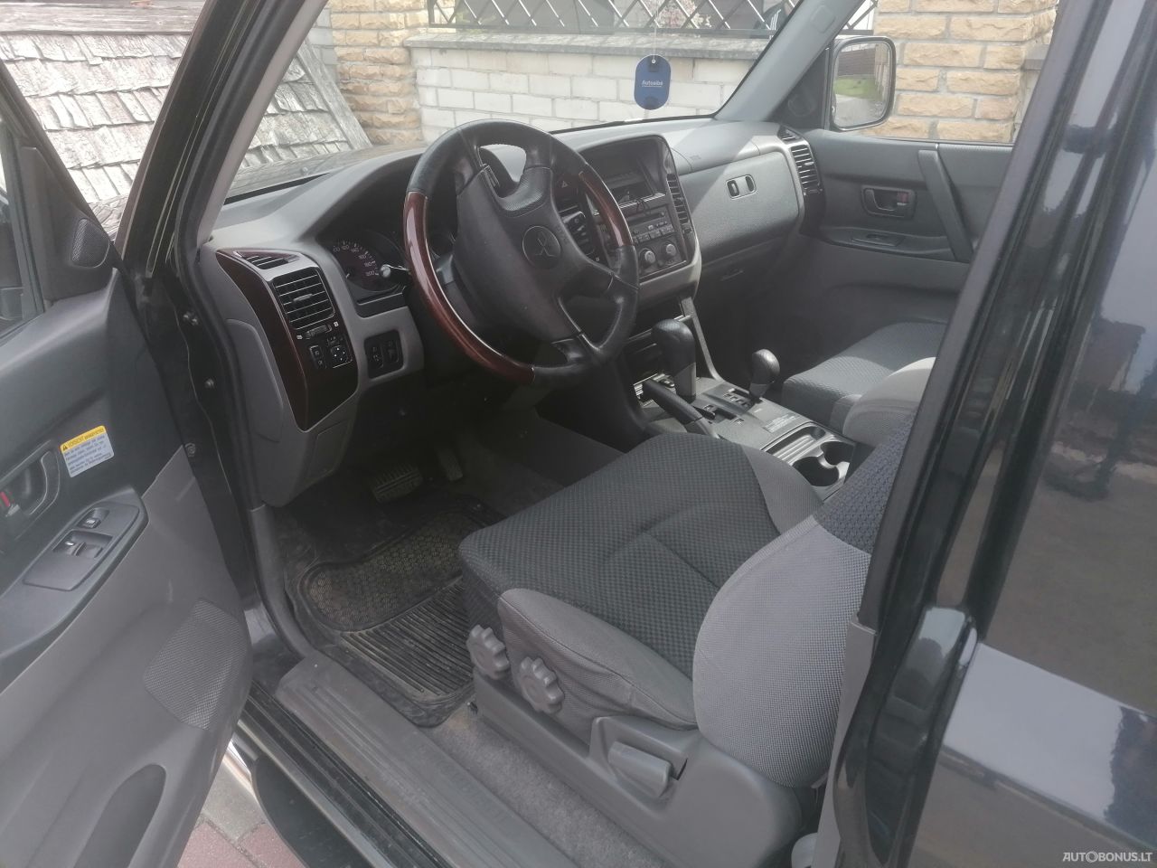 Mitsubishi Pajero | 6