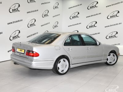 Mercedes-Benz E55 | 1