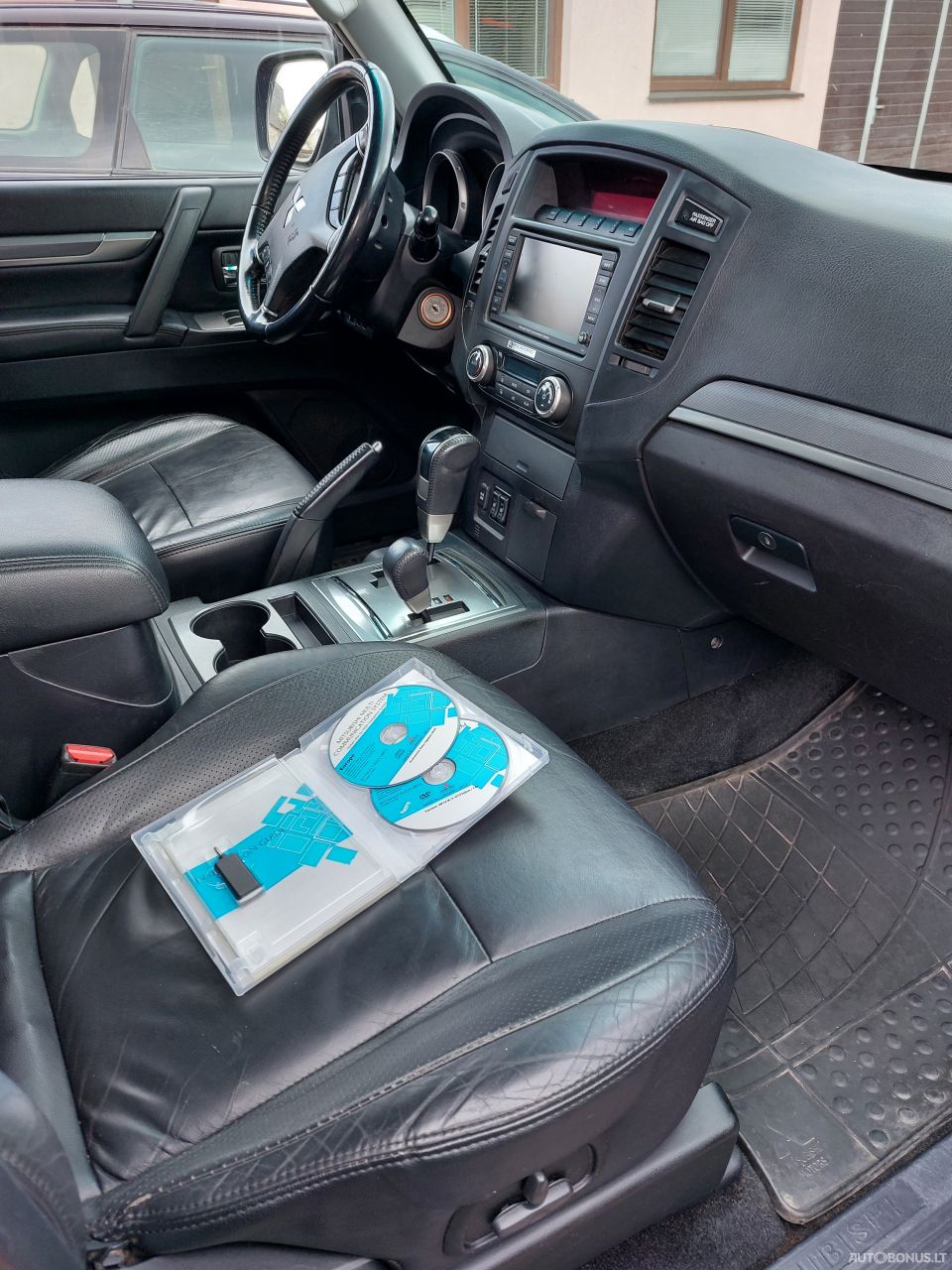 Mitsubishi Pajero | 1