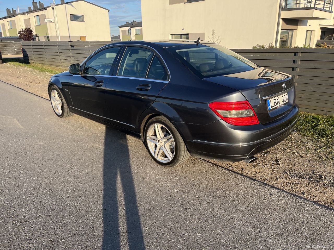 Mercedes-Benz C320 | 4