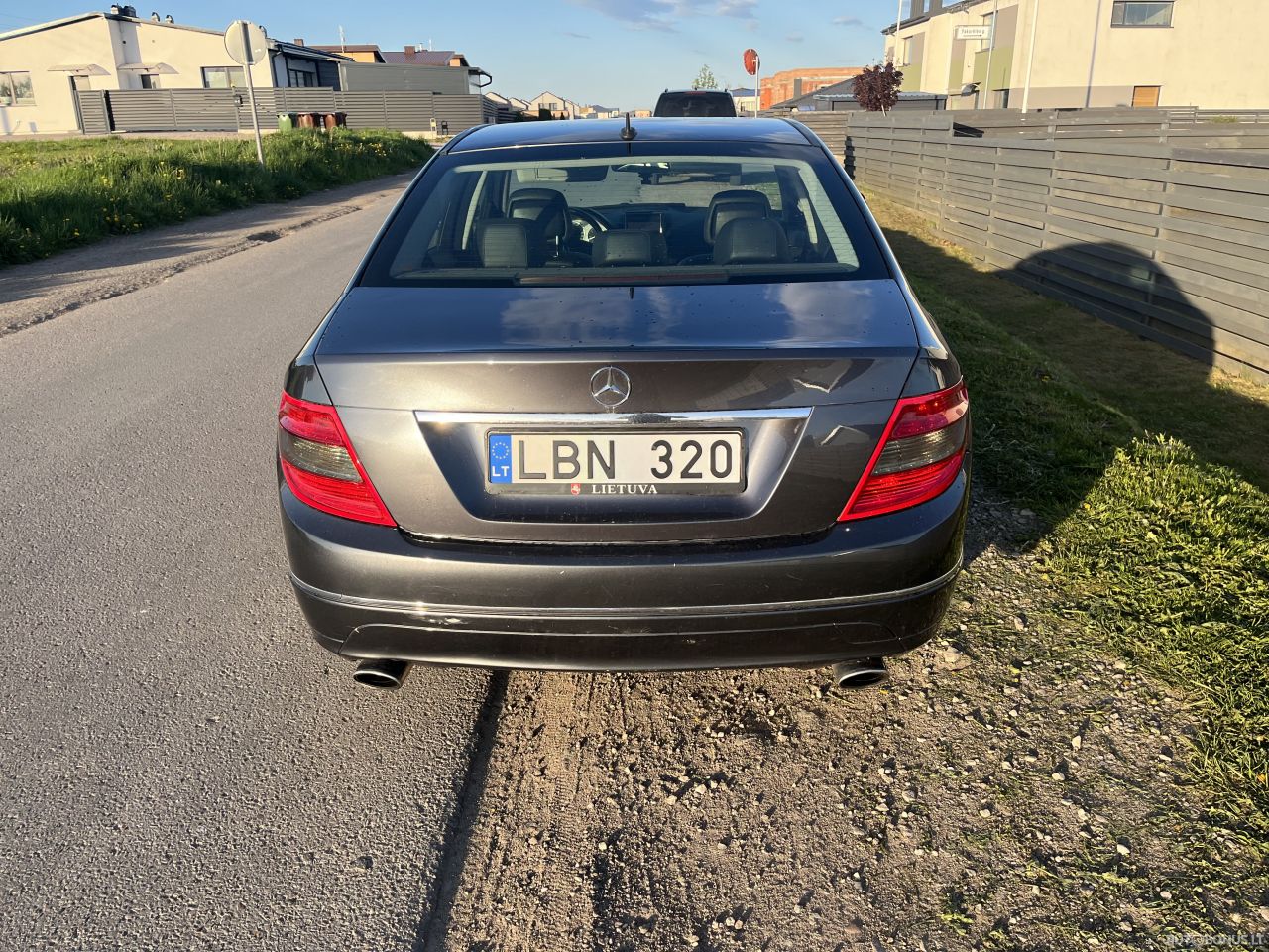 Mercedes-Benz C320 | 7