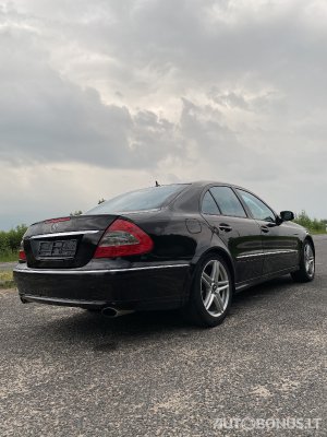 Mercedes-Benz E320