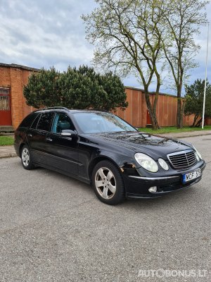 Mercedes-Benz E320 | 1