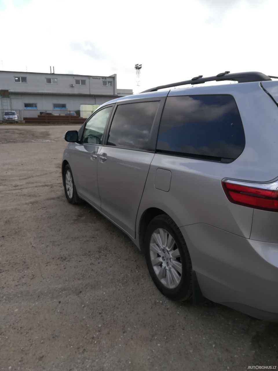 Toyota Sienna | 4