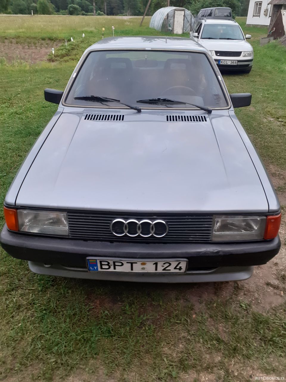 Audi 80, sedanas