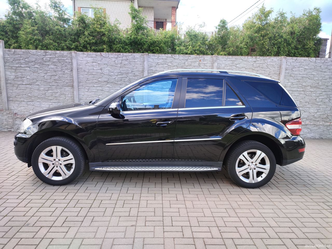 Mercedes-Benz ML300 | 4