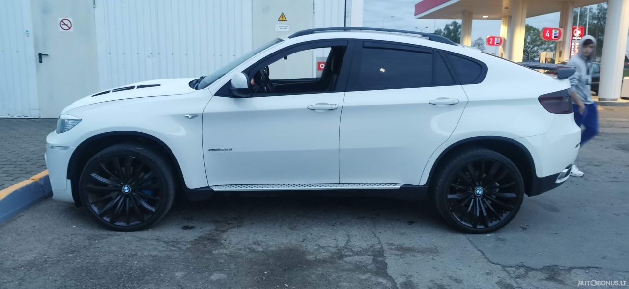 BMW X6 | 13