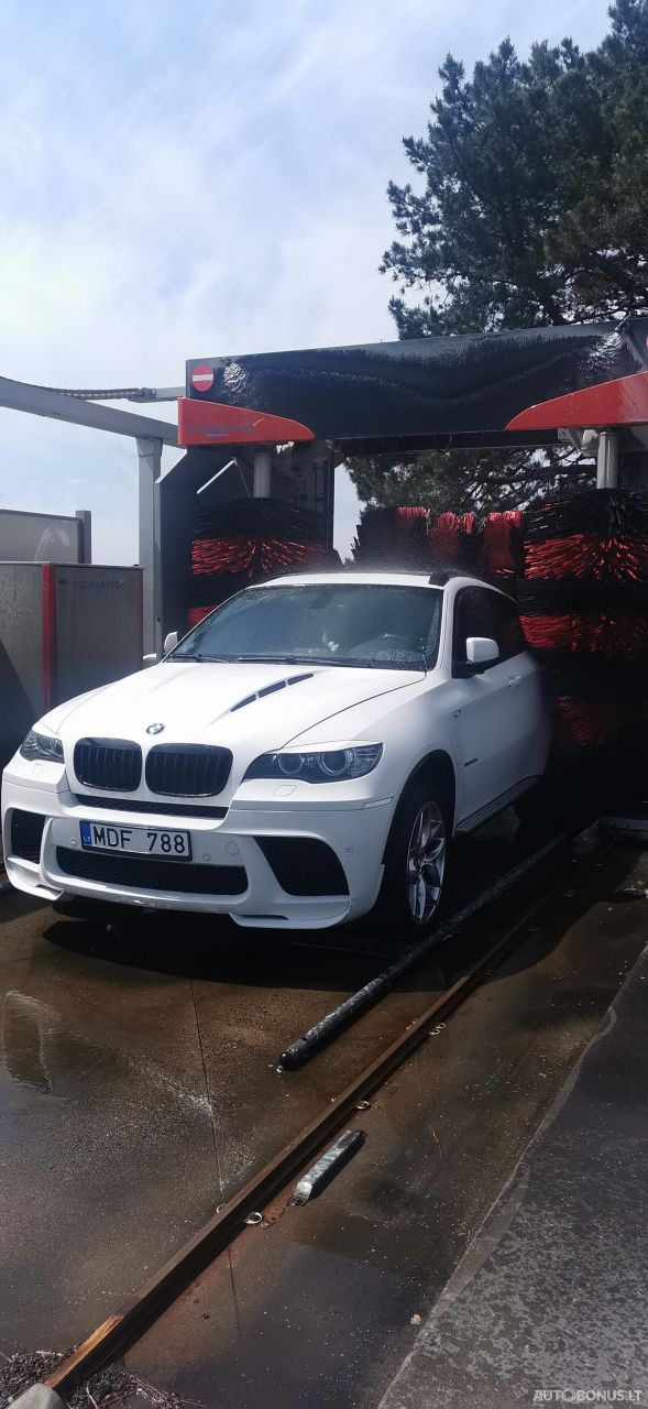 BMW X6 | 16