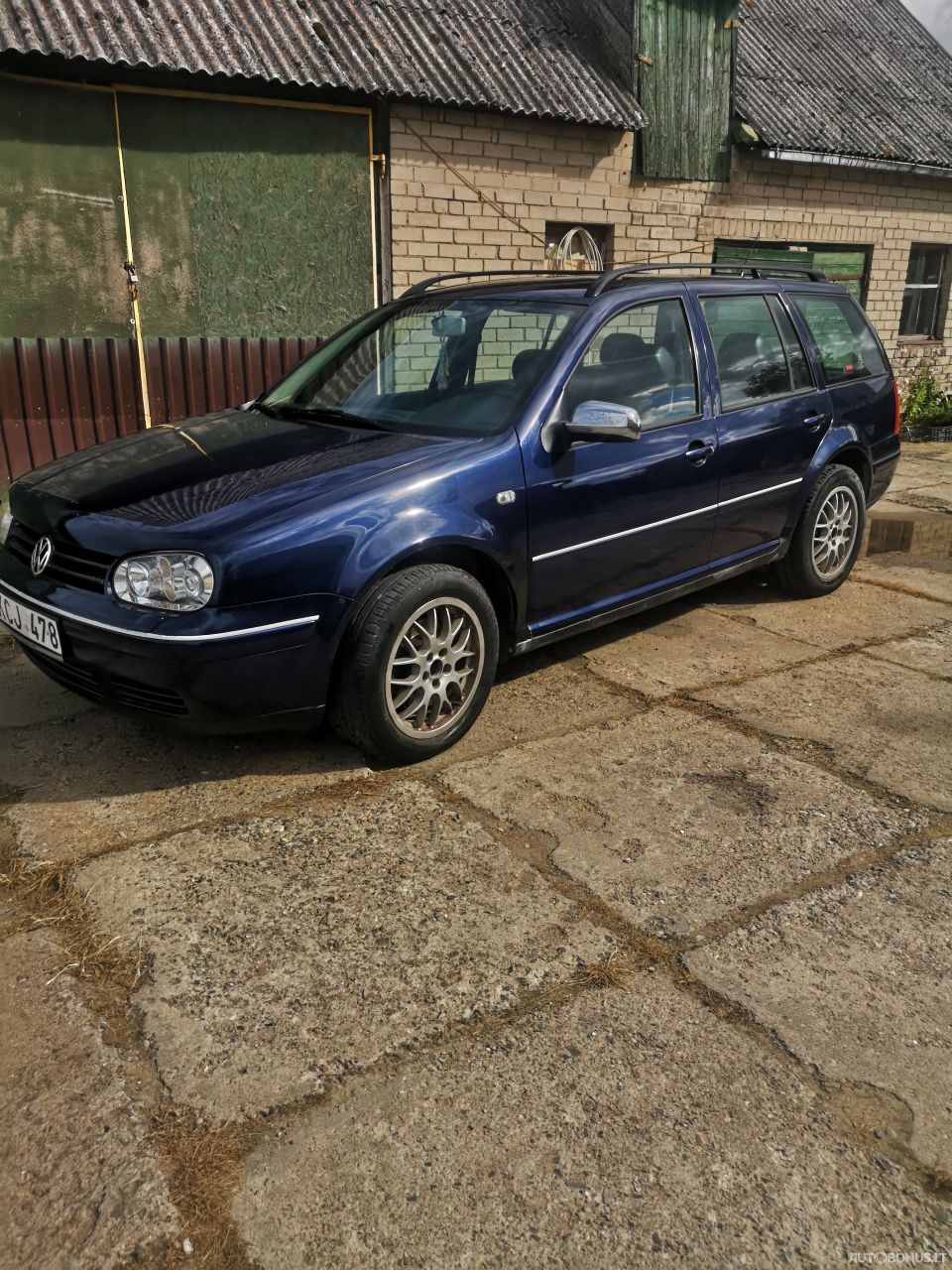 Volkswagen Golf | 2