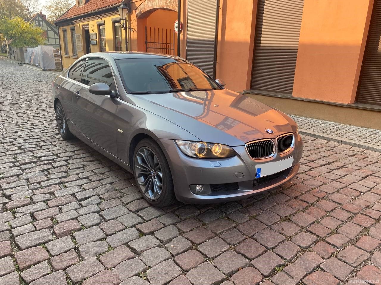 BMW 330 | 2